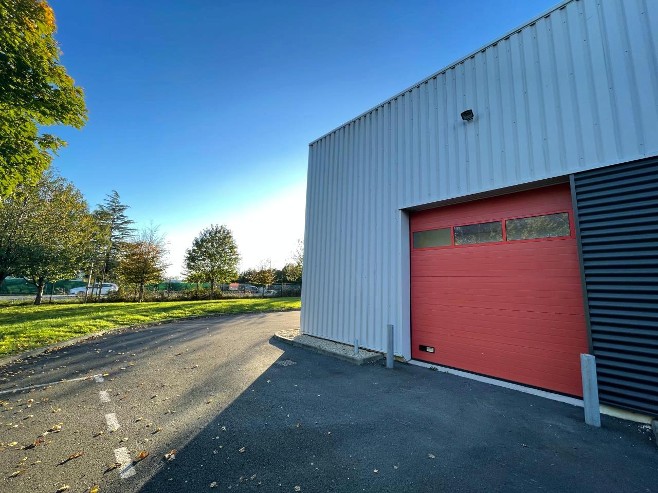 Local d'activité Domloup 160m² Location local d'activité Domloup Ille-et-Vilaine OLACT2427010 1